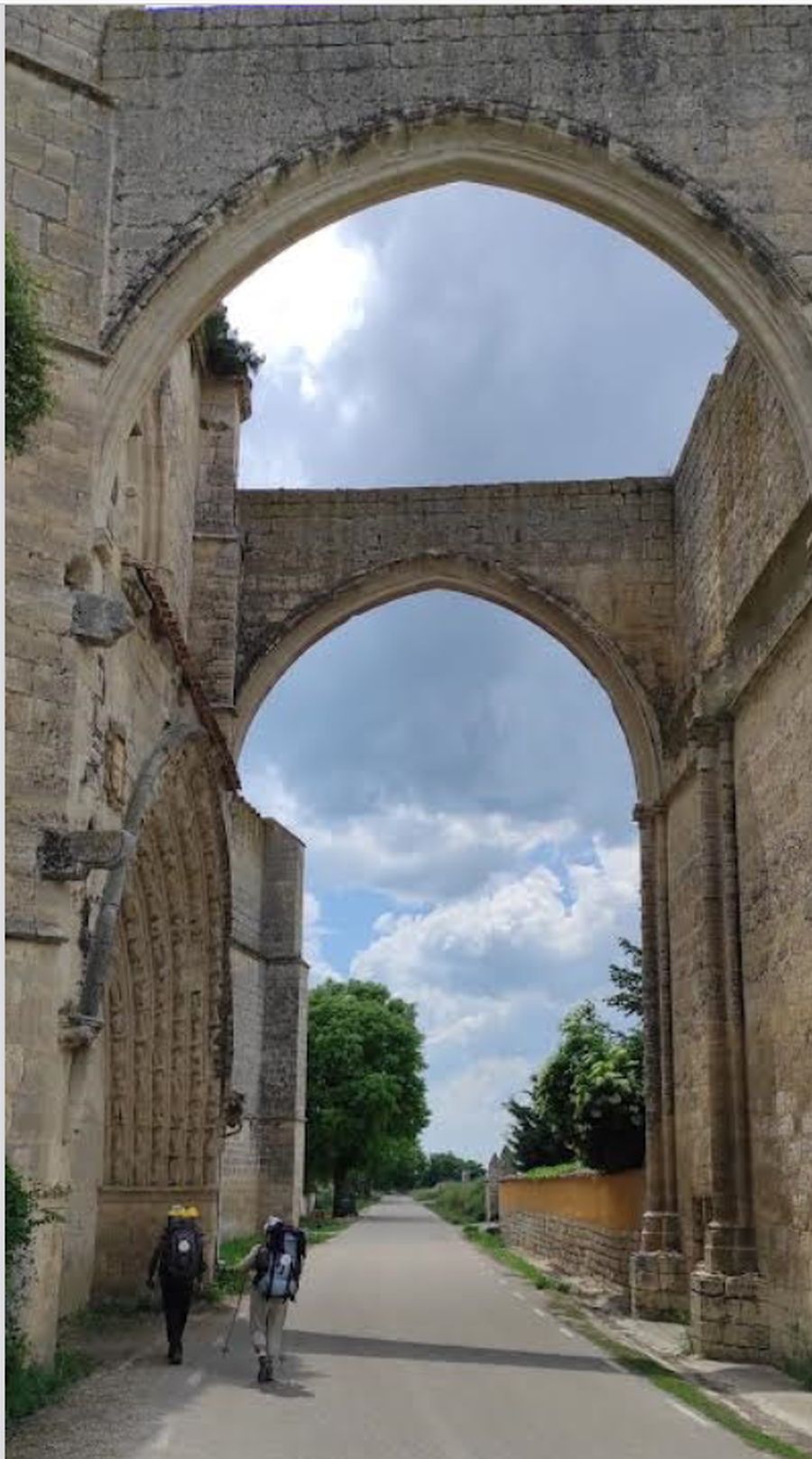 Traversée du couvent San Anton